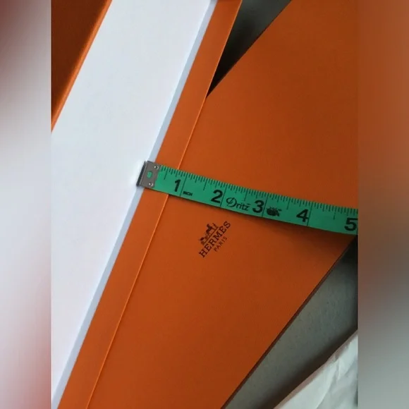 HERMES EMPTY BOX WITH ONE TISSUE SHEET NO LOGO SMALL CARD LOGO PRINTED ENVELOPE - Picture 13 of 14
